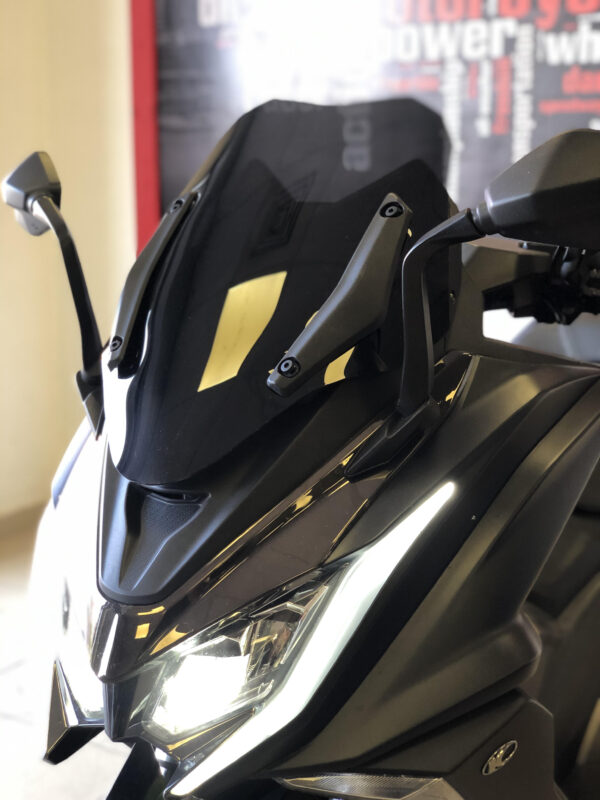 ⁦משקף ספורטיבי - KYMCO AK550⁩ – תמונה ⁦2⁩