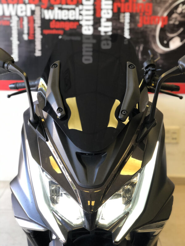 משקף ספורטיבי - KYMCO AK550